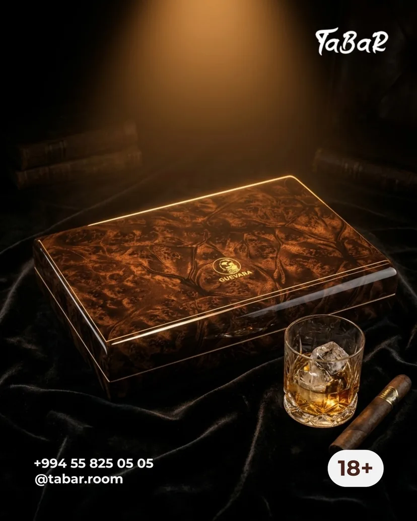 Guevara Humidor — Walnut